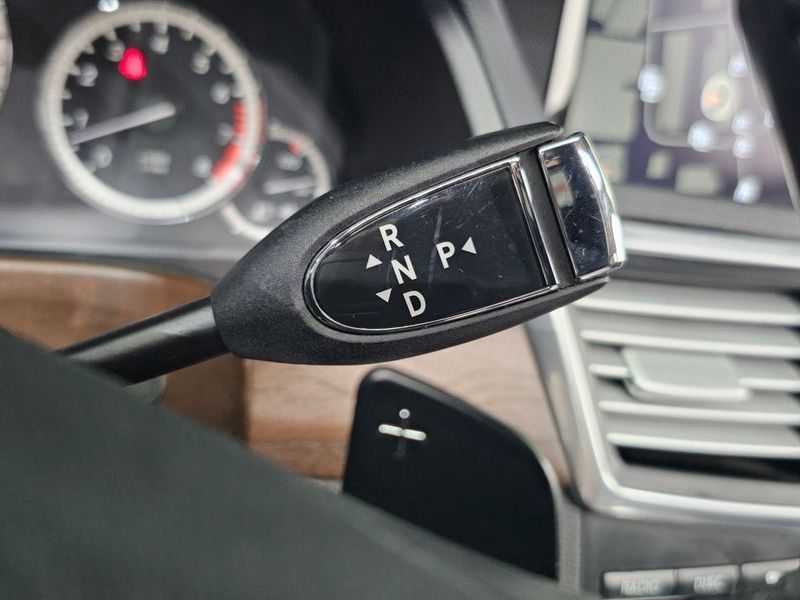 2013 Mercedes-Benz E-Class E300 Elegance photo 9
