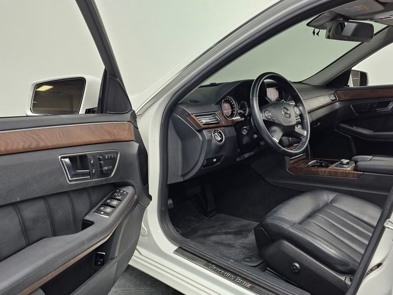 2013 Mercedes-Benz E-Class E300 Elegance photo 10