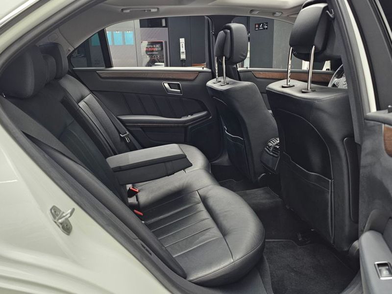 2013 Mercedes-Benz E-Class E300 Elegance photo 12