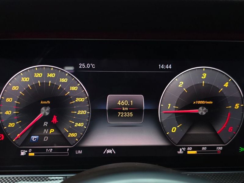 2020 Mercedes-Benz S-Class CLS300d AMG Line photo 8