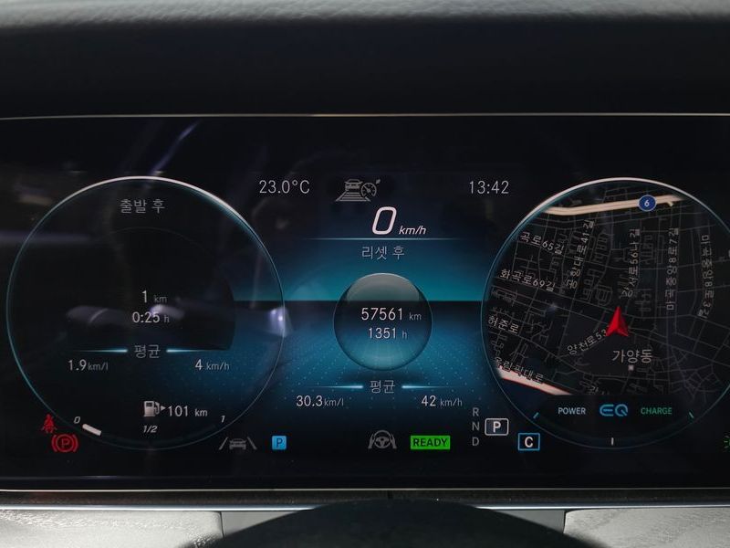 2022 Mercedes-Benz E-Class E350 4MATIC AMG Line photo 8