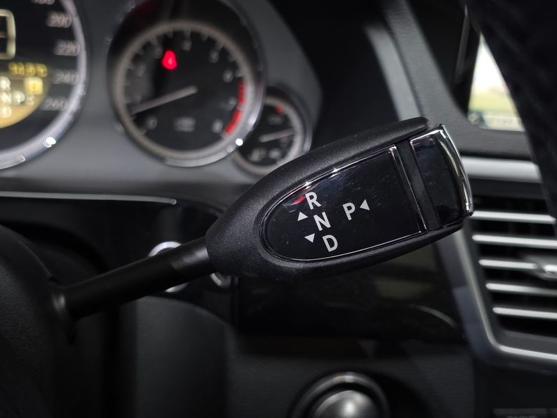 2012 Mercedes-Benz E-Class E350 photo 9