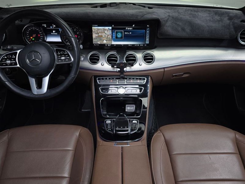2019 Mercedes-Benz E-Class E300 Avantgarde photo 7