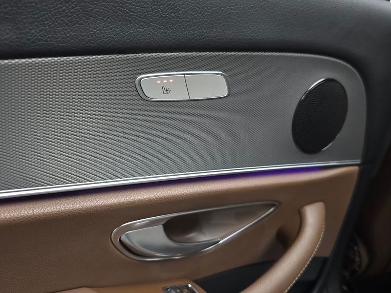 2019 Mercedes-Benz E-Class E300 Avantgarde photo 19
