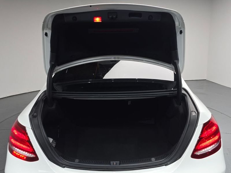 2019 Mercedes-Benz E-Class E300 Avantgarde photo 20