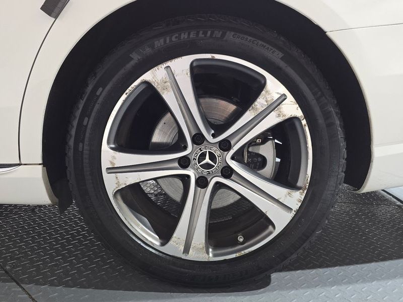 2019 Mercedes-Benz E-Class E300 Avantgarde photo 21
