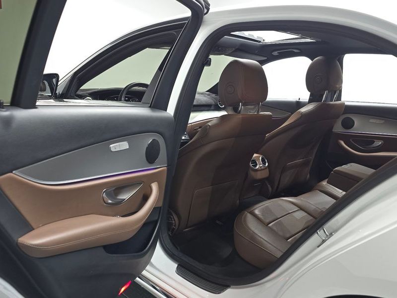 2019 Mercedes-Benz E-Class E300 Avantgarde photo 26
