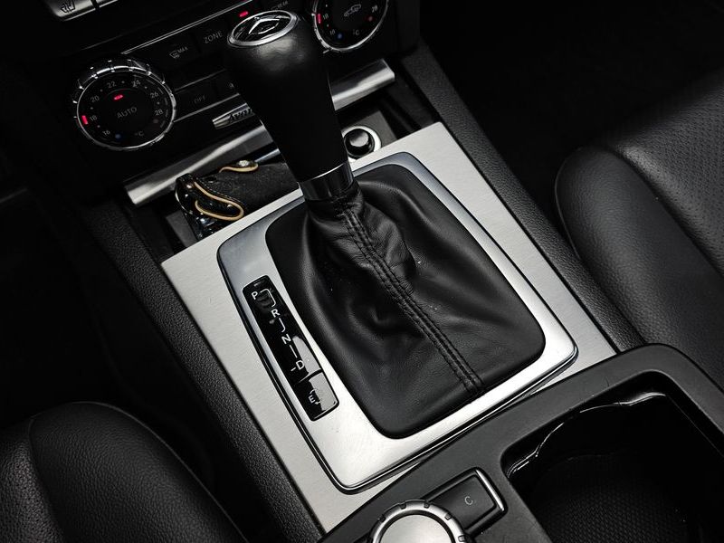 2013 Mercedes-Benz C-Class C220 CDI AVANTGARDE photo 9