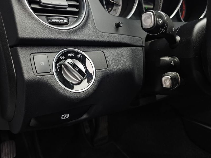 2013 Mercedes-Benz C-Class C220 CDI AVANTGARDE photo 17