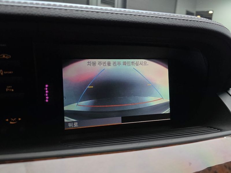 2012 Mercedes-Benz S-Class S500L BlueEFFICIENCY 4MATIC photo 16