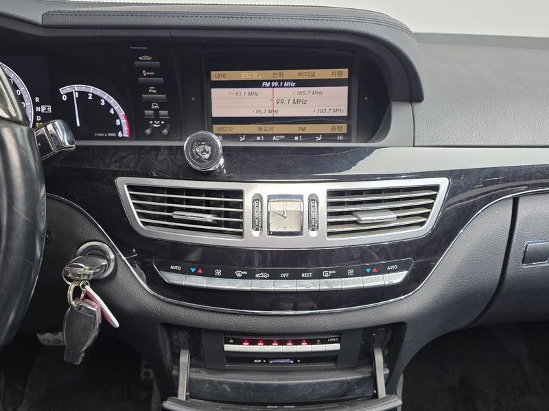 2012 Mercedes-Benz S-Class S350 BlueTEC photo 15