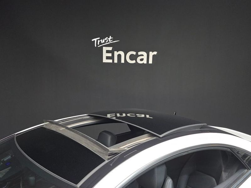 2014 Mercedes-Benz E-Class E200 Coupe photo 20