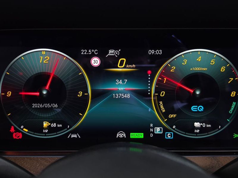 2021 Mercedes-Benz E-Class E300e 4MATIC Exclusive photo 8