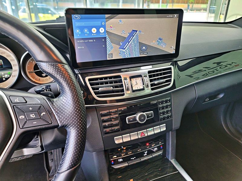 2014 Mercedes-Benz E-Class E220 CDI Avantgarde photo 12