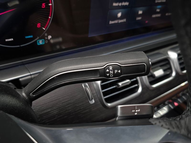 2026 Mercedes-Benz S-Class GLS450d 4MATIC photo 9