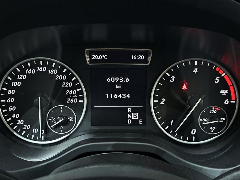 2014 Mercedes-Benz A-Class A200 CDI photo 8