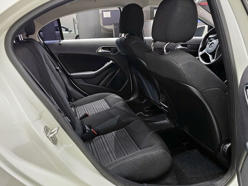 2014 Mercedes-Benz A-Class A200 CDI photo 11