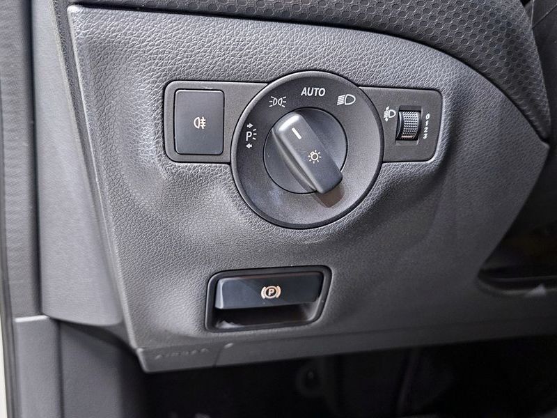 2014 Mercedes-Benz A-Class A200 CDI photo 16