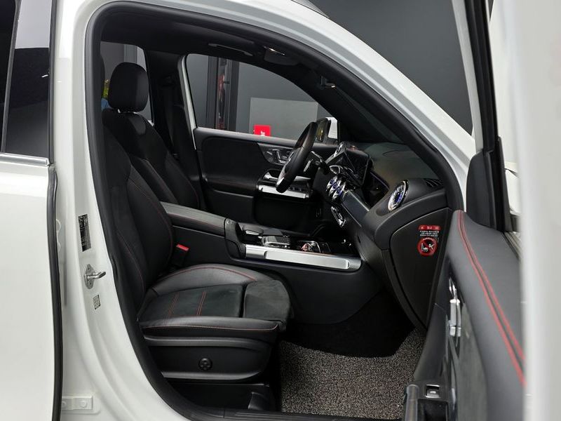 2021 Mercedes-Benz B-Class GLB250 4MATIC photo 11