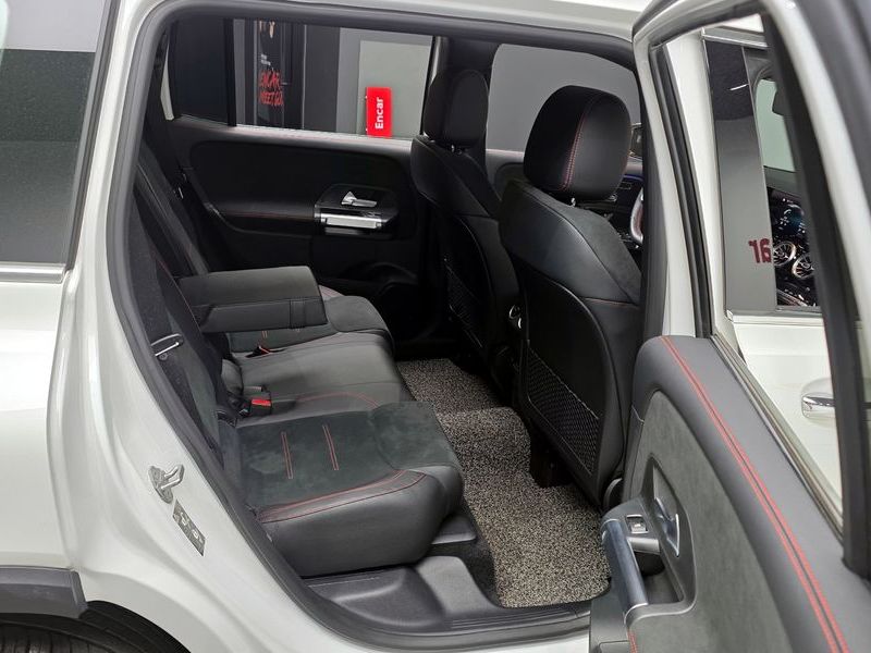 2021 Mercedes-Benz B-Class GLB250 4MATIC photo 12