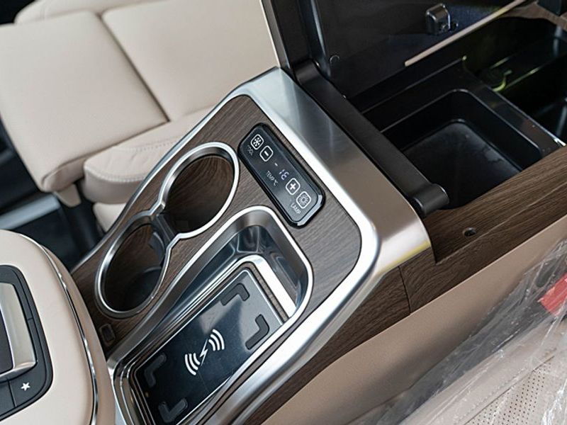 2025 Mercedes-Benz CLA V300 CDI W447 photo 20