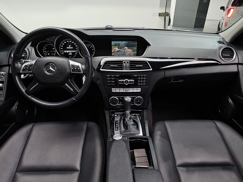 2013 Mercedes-Benz C-Class C200 CGI Avantgarde Style Package photo 7