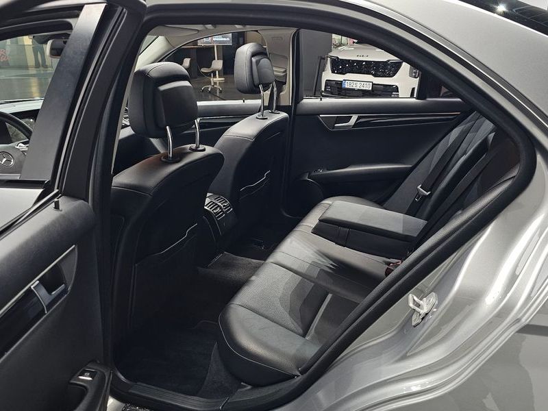 2013 Mercedes-Benz C-Class C200 CGI Avantgarde Style Package photo 12