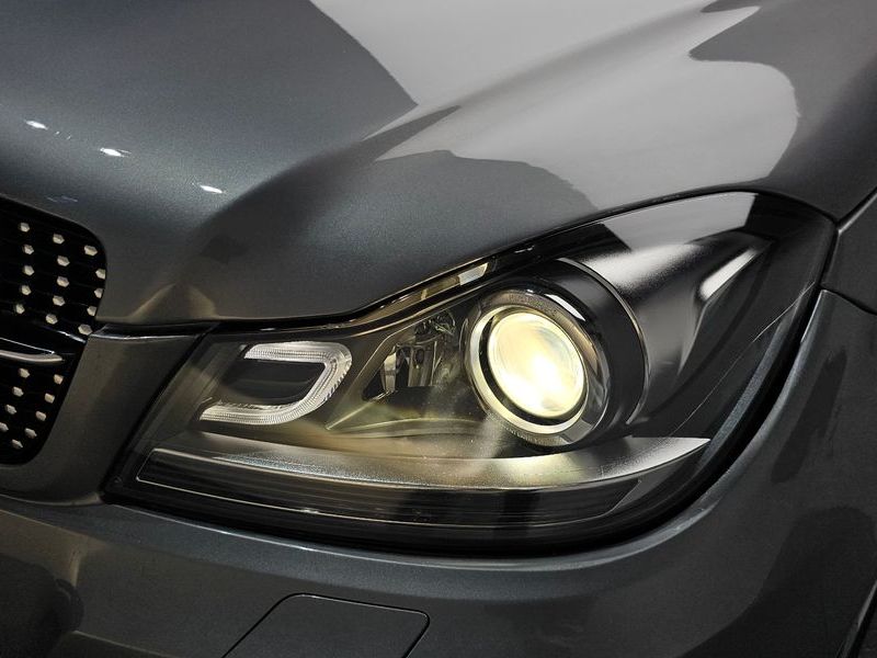 2013 Mercedes-Benz C-Class C200 CGI Avantgarde Style Package photo 22