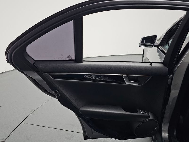 2013 Mercedes-Benz C-Class C200 CGI Avantgarde Style Package photo 25