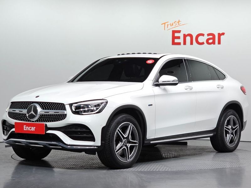 2021 Mercedes-Benz C-Class GLC300e 4MATIC Coupe photo 1
