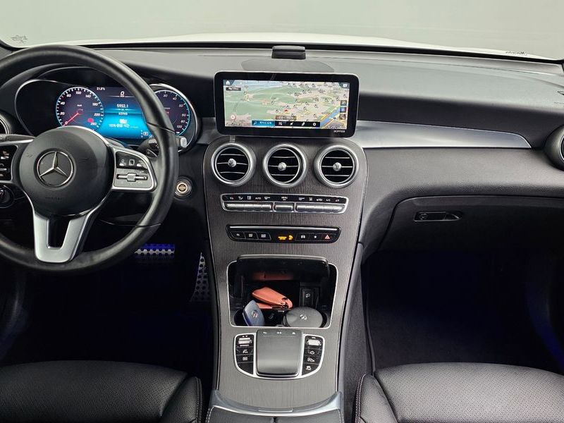 2021 Mercedes-Benz C-Class GLC300e 4MATIC Coupe photo 7