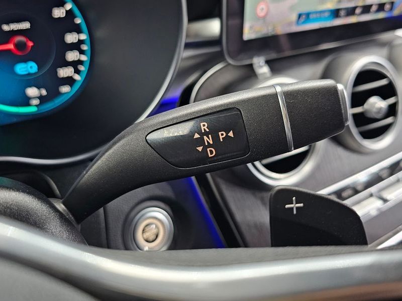 2021 Mercedes-Benz C-Class GLC300e 4MATIC Coupe photo 9
