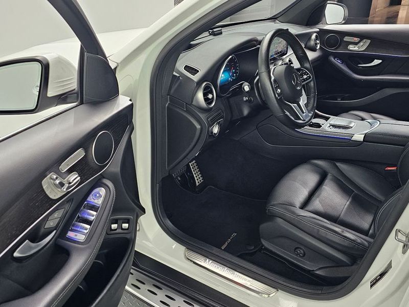 2021 Mercedes-Benz C-Class GLC300e 4MATIC Coupe photo 10