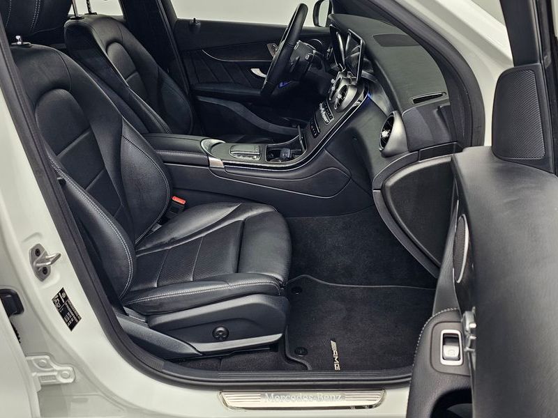 2021 Mercedes-Benz C-Class GLC300e 4MATIC Coupe photo 12