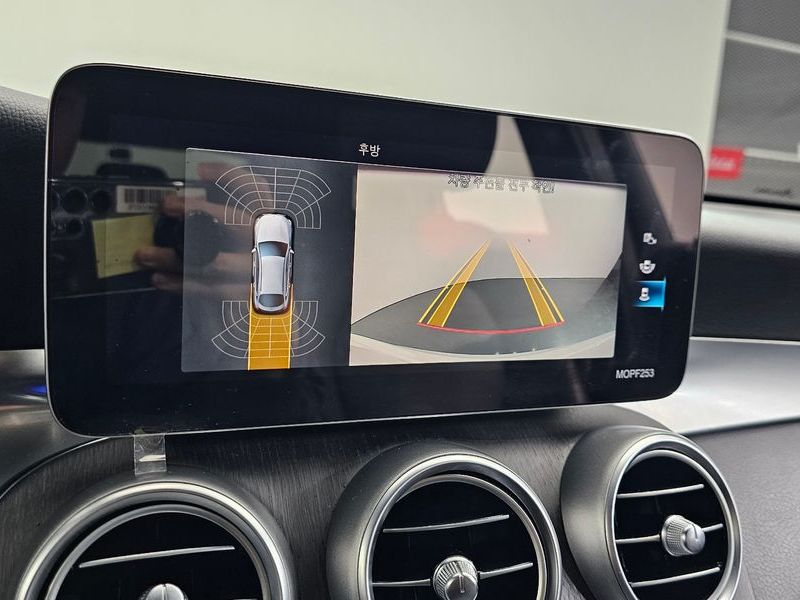 2021 Mercedes-Benz C-Class GLC300e 4MATIC Coupe photo 15