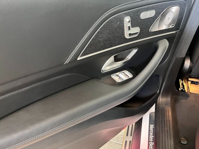 2025 Mercedes-Benz S-Class GLS580 4MATIC photo 9