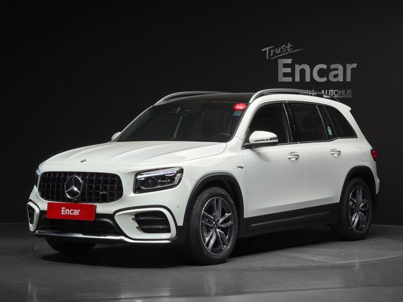 2025 Mercedes-Benz B-Class AMG GLB35 4MATIC photo 1