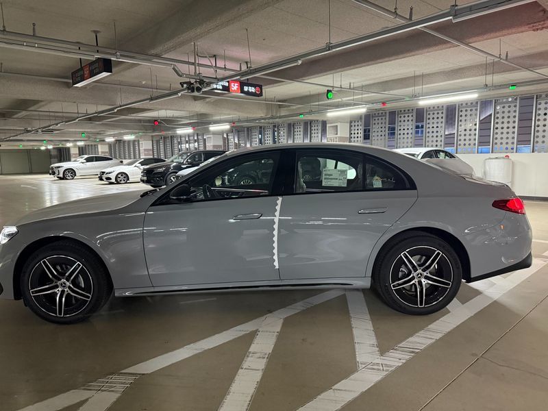 2026 Mercedes-Benz E-Class E300 4MATIC AMG Line photo 10