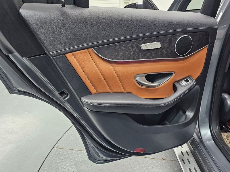 2022 Mercedes-Benz C-Class GLC300e 4MATIC Coupe photo 25