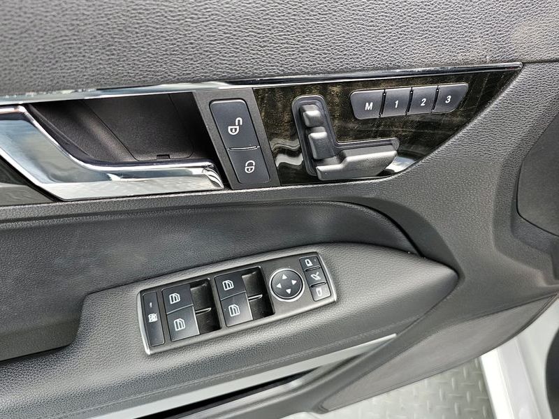 2013 Mercedes-Benz E-Class E350 Coupe photo 14