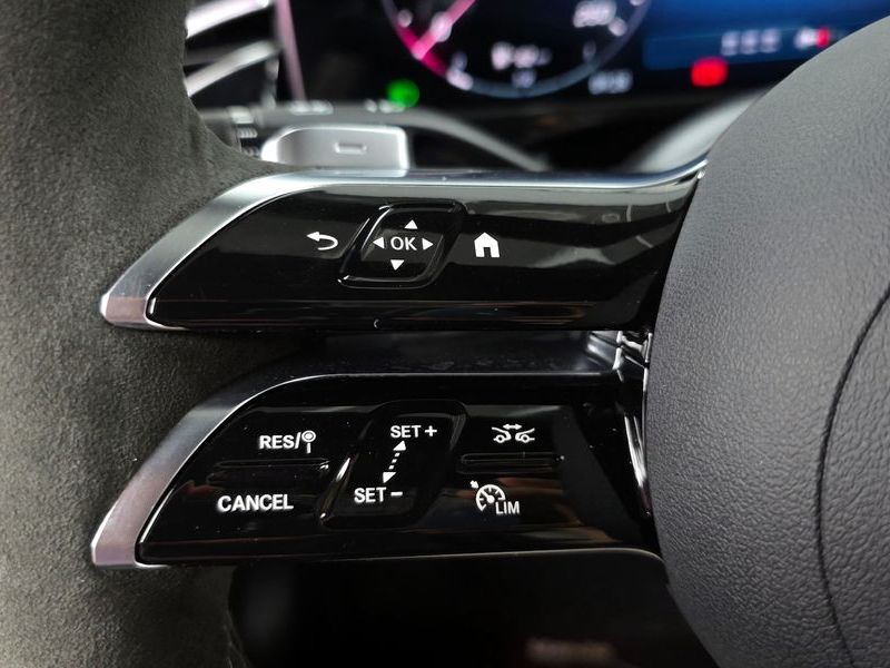 2026 Mercedes-Benz E-Class E300 4MATIC AMG Line photo 16