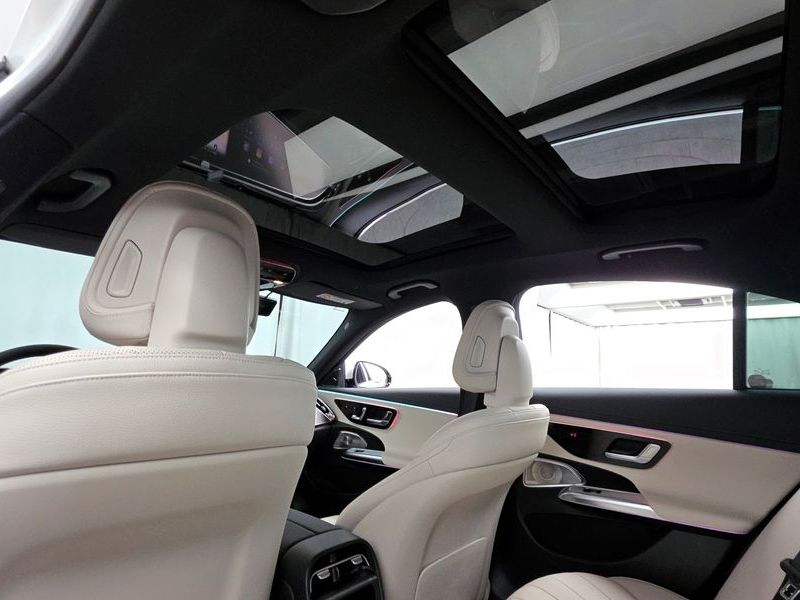 2026 Mercedes-Benz E-Class E300 4MATIC AMG Line photo 18