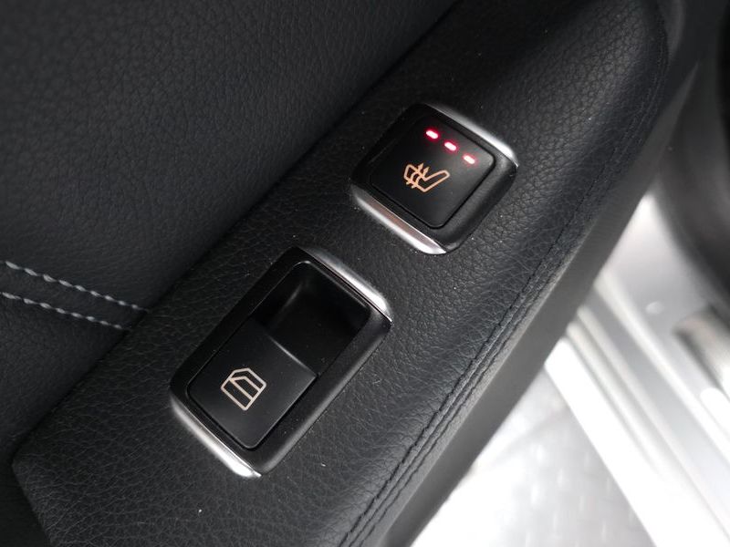 2014 Mercedes-Benz E-Class E220 CDI Avantgarde photo 19