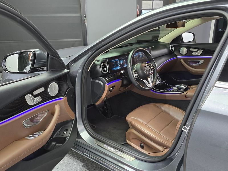 2019 Mercedes-Benz E-Class E300 4MATIC Avnatgarde photo 11
