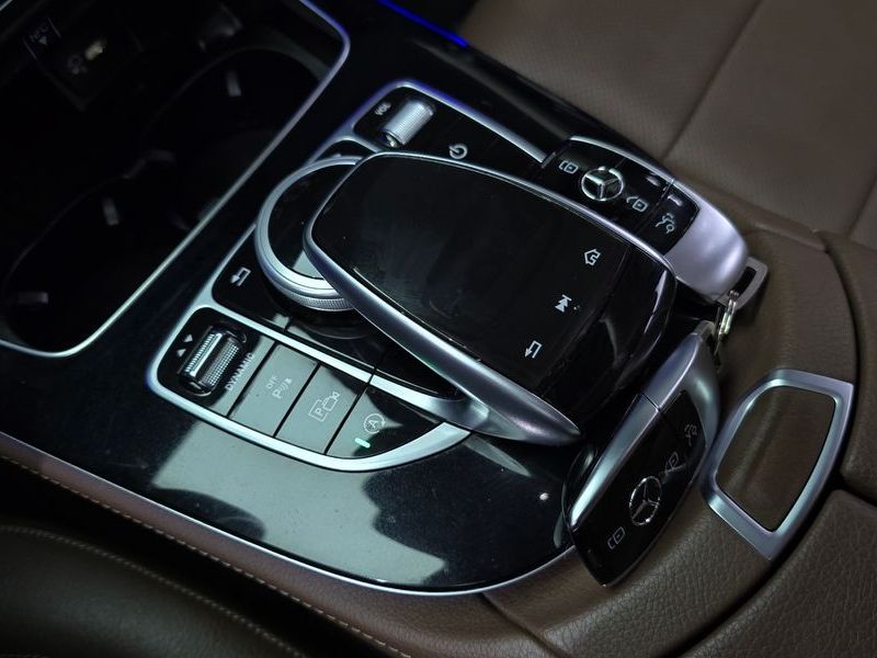 2019 Mercedes-Benz E-Class E300 4MATIC Avnatgarde photo 16
