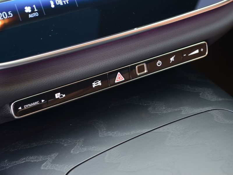 2026 Mercedes-Benz E-Class E200 AMG Line photo 16