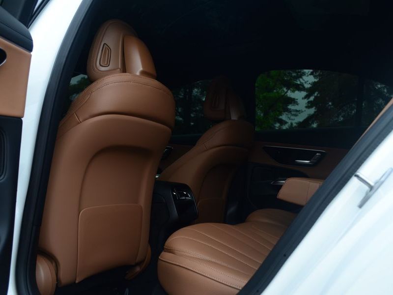 2026 Mercedes-Benz E-Class E200 AMG Line photo 18