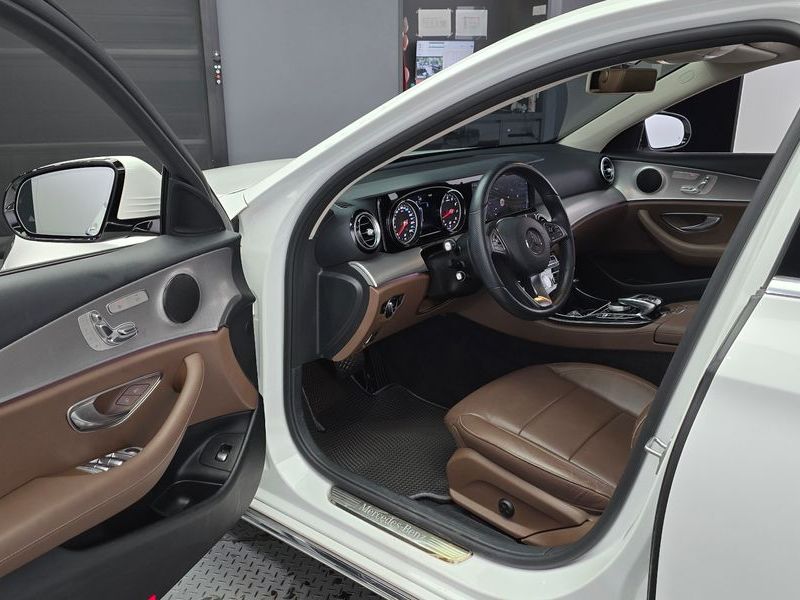 2018 Mercedes-Benz E-Class E200 Avantgarde photo 10