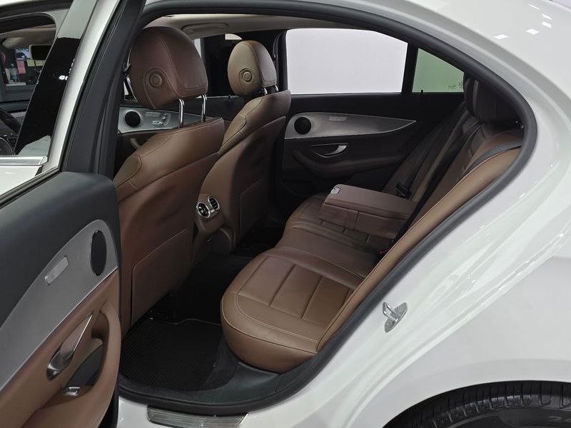 2018 Mercedes-Benz E-Class E200 Avantgarde photo 11