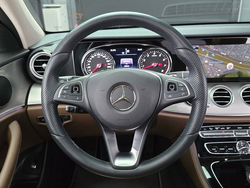2018 Mercedes-Benz E-Class E200 Avantgarde photo 13